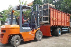Forklift 02