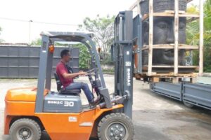 Forklift 03